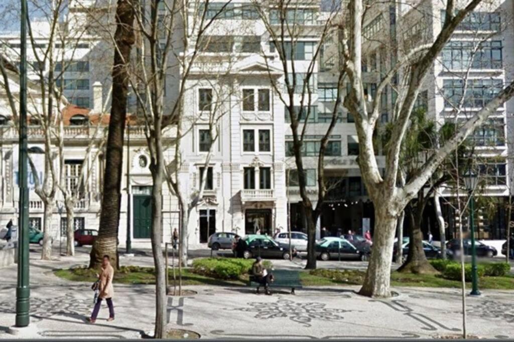 Av. Da Liberdade Comfortable Apt With Balcony Лиссабон Экстерьер фото